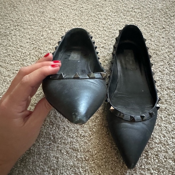 VALENTINO GARAVANI Rockstud leather and satin-trimmed  Valentino rockstud black pointed toe flats.